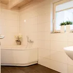 Dock 2 - Tolles Fuer Bis Zu 6 Personen Mit Kaminofen Und Sauna - Haustiere Herzlich Willkommen