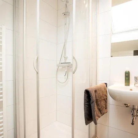 Dock 2 - Tolles Fuer Bis Zu 6 Personen Mit Kaminofen Und Sauna - Haustiere Herzlich Willkommen